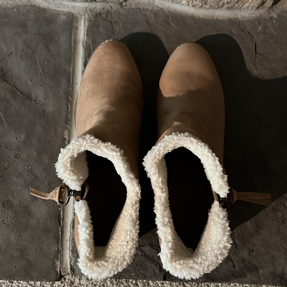 Booties - Picture 4 of 5